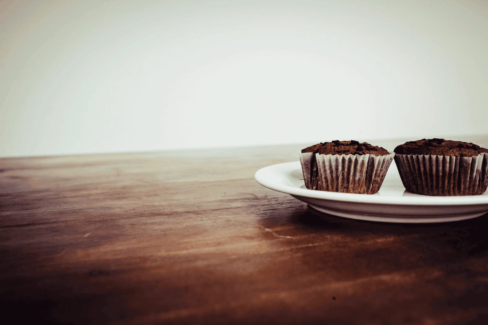 Cupcakes on plate